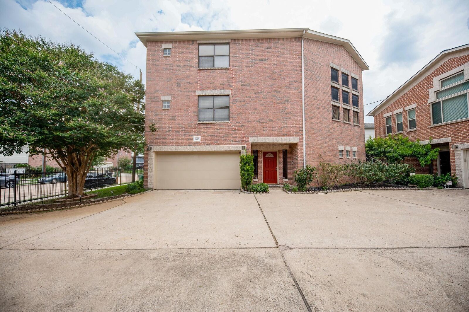 Property Photo: 9705 Marlive Lane TX 77025