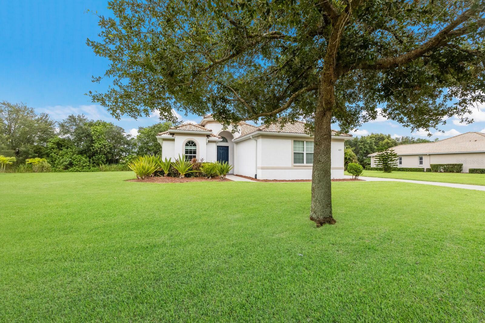 Property Photo: 425 148th Court NE FL 34212