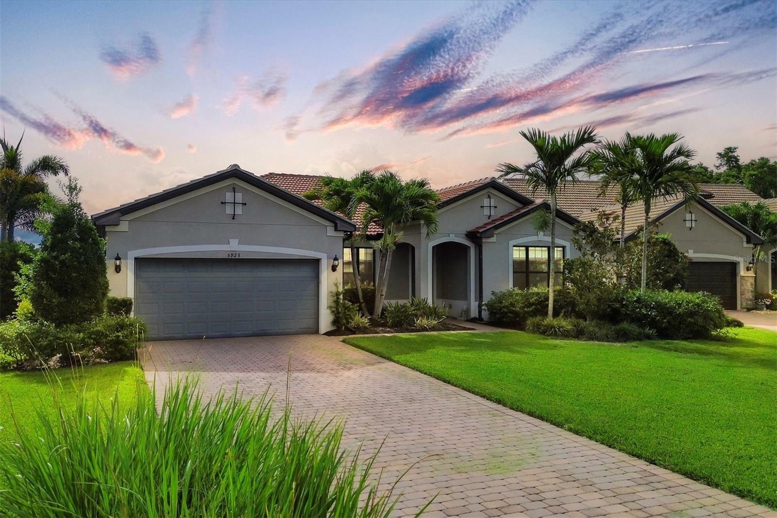 Property Photo:  5923 Snowy Egret Drive  FL 34238 