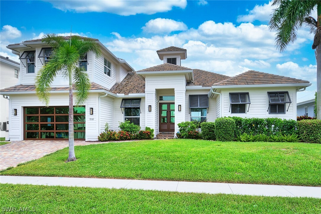 Property Photo:  1061 Bonita Court  FL 34145 