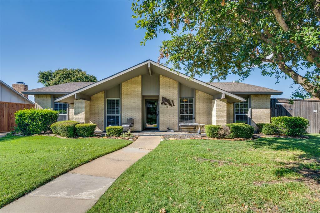 Property Photo:  1835 Woodbury  TX 75007 