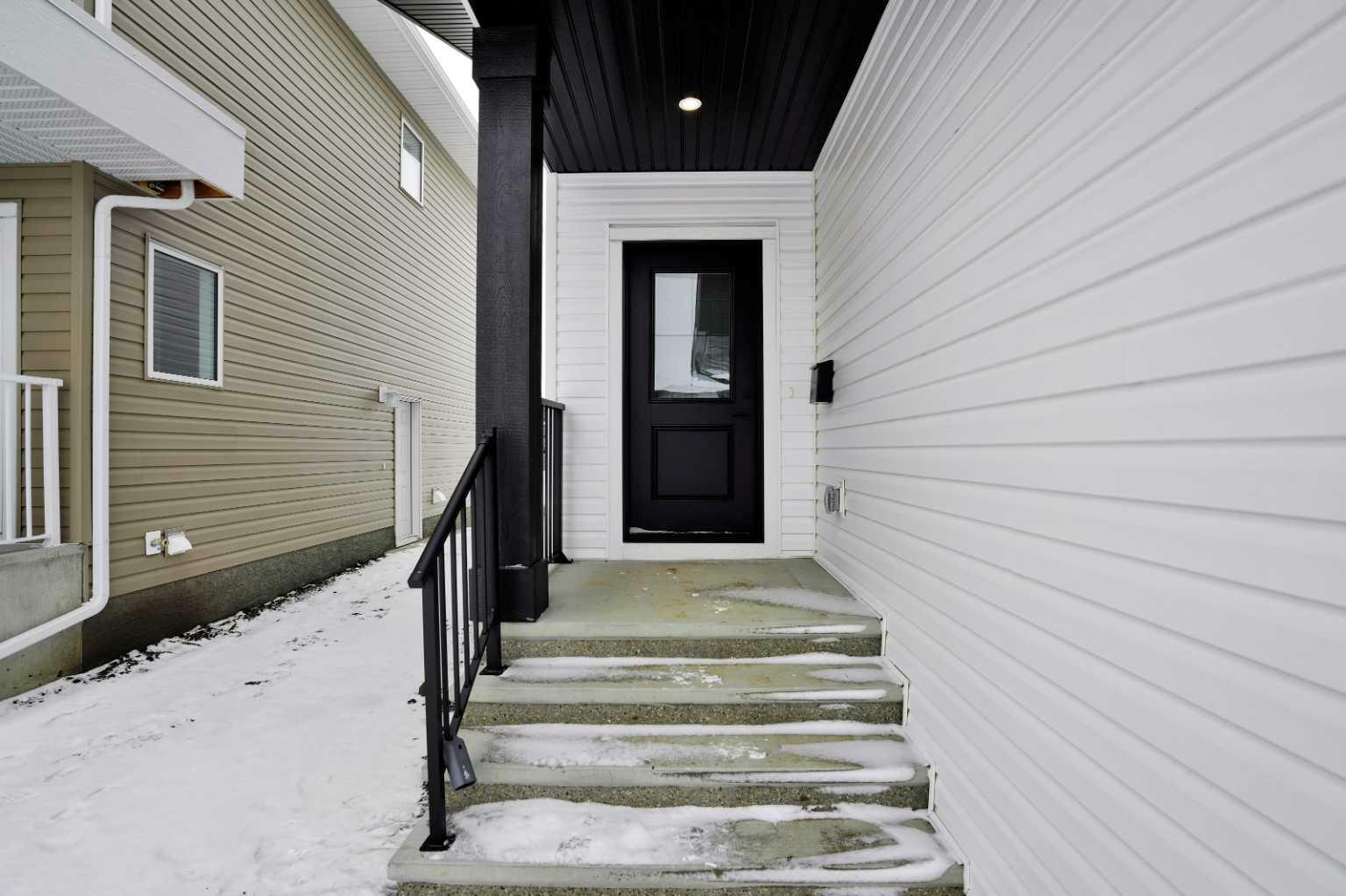 Property Photo:  118 Palmer Circle  AB T4M 0M7 