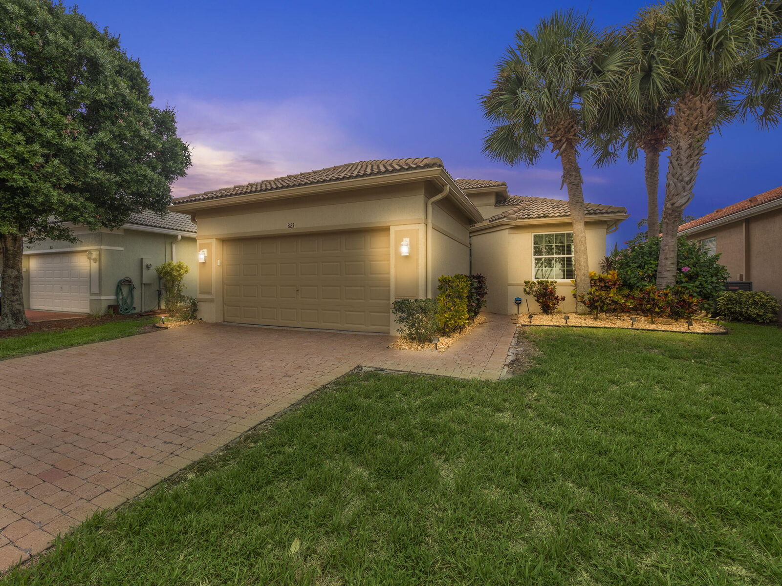 Property Photo: 823 NW Rutherford Court FL 34983