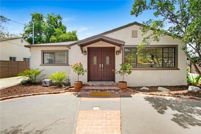 Property Photo:  10818 Tuxford Place  CA 91352 