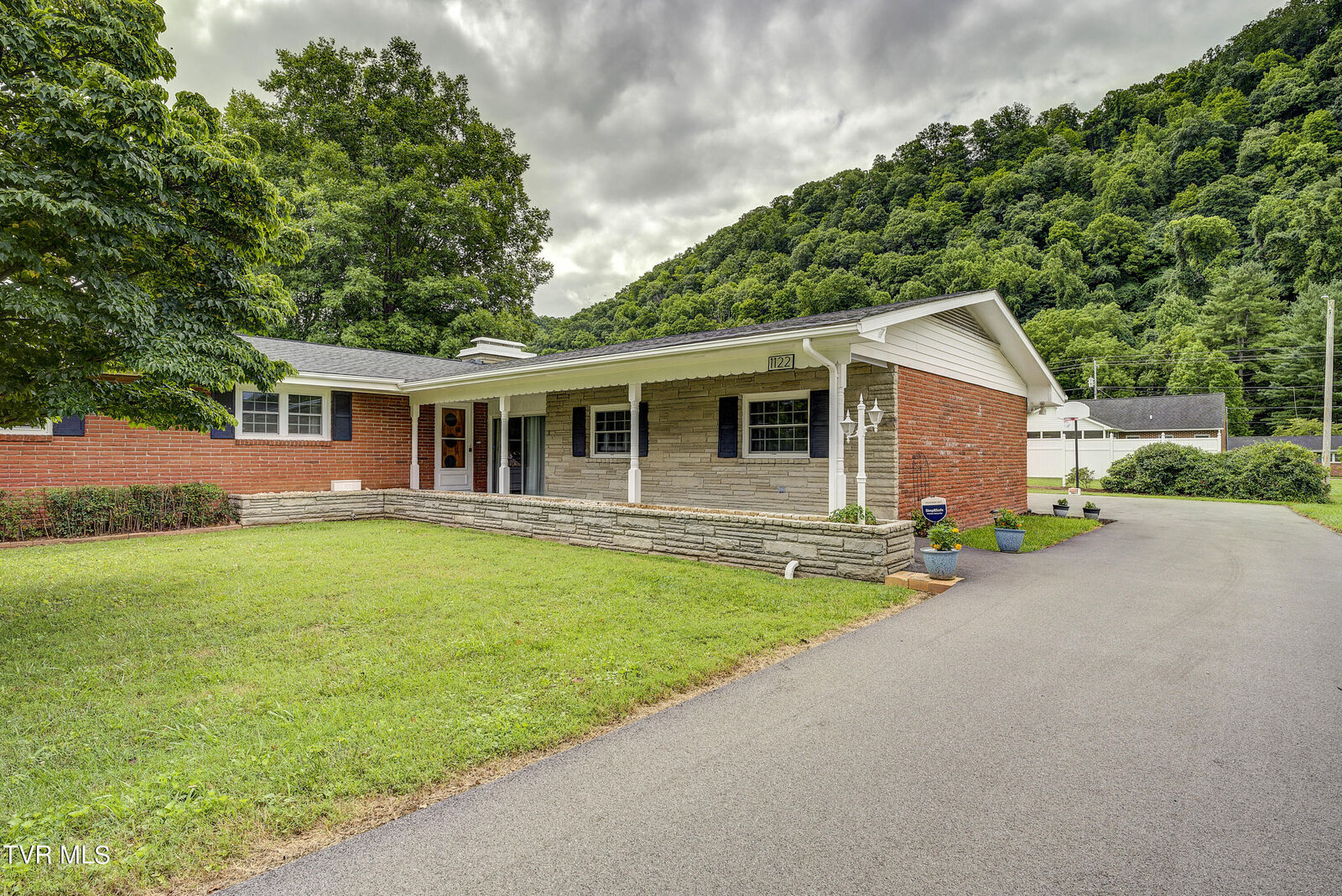 Property Photo:  1122 Broad Street  TN 37643 