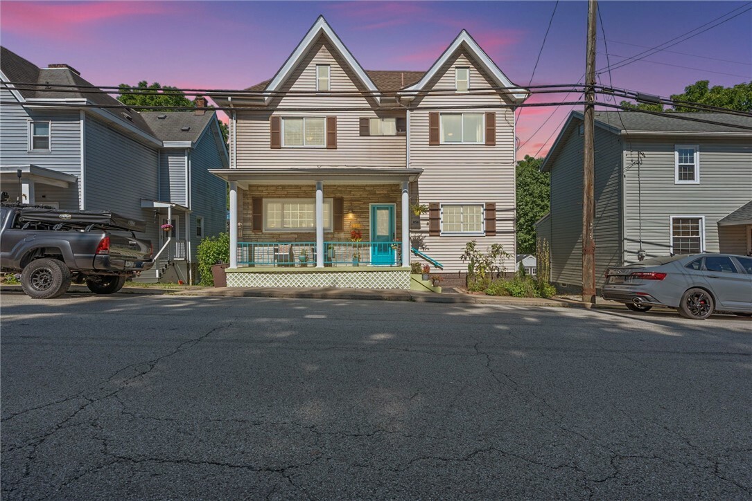 Property Photo:  856 Highland Ave  PA 15601 