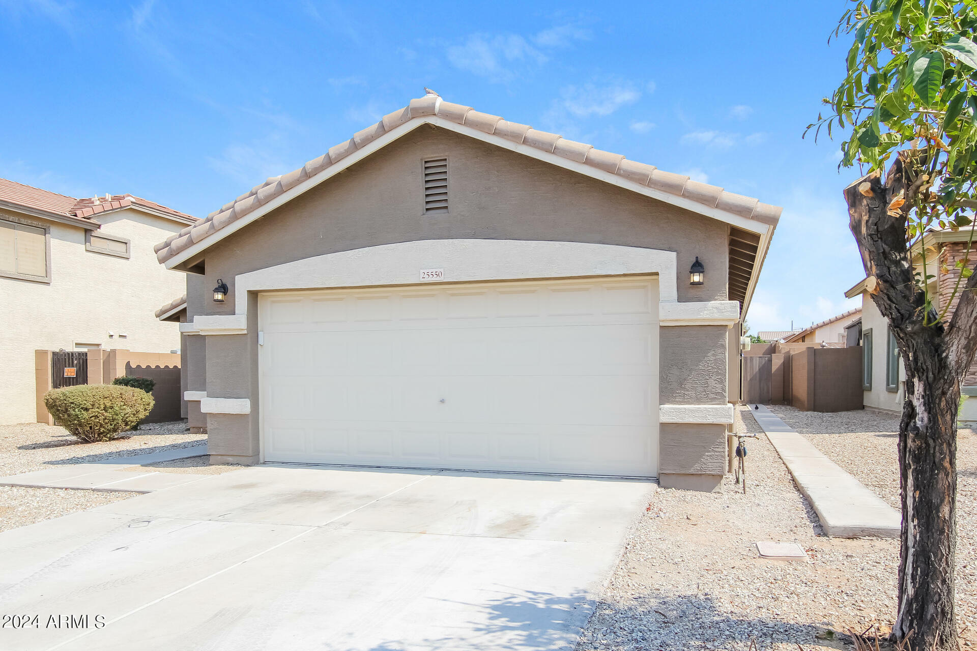 Property Photo:  25550 W Whyman Street  AZ 85326 