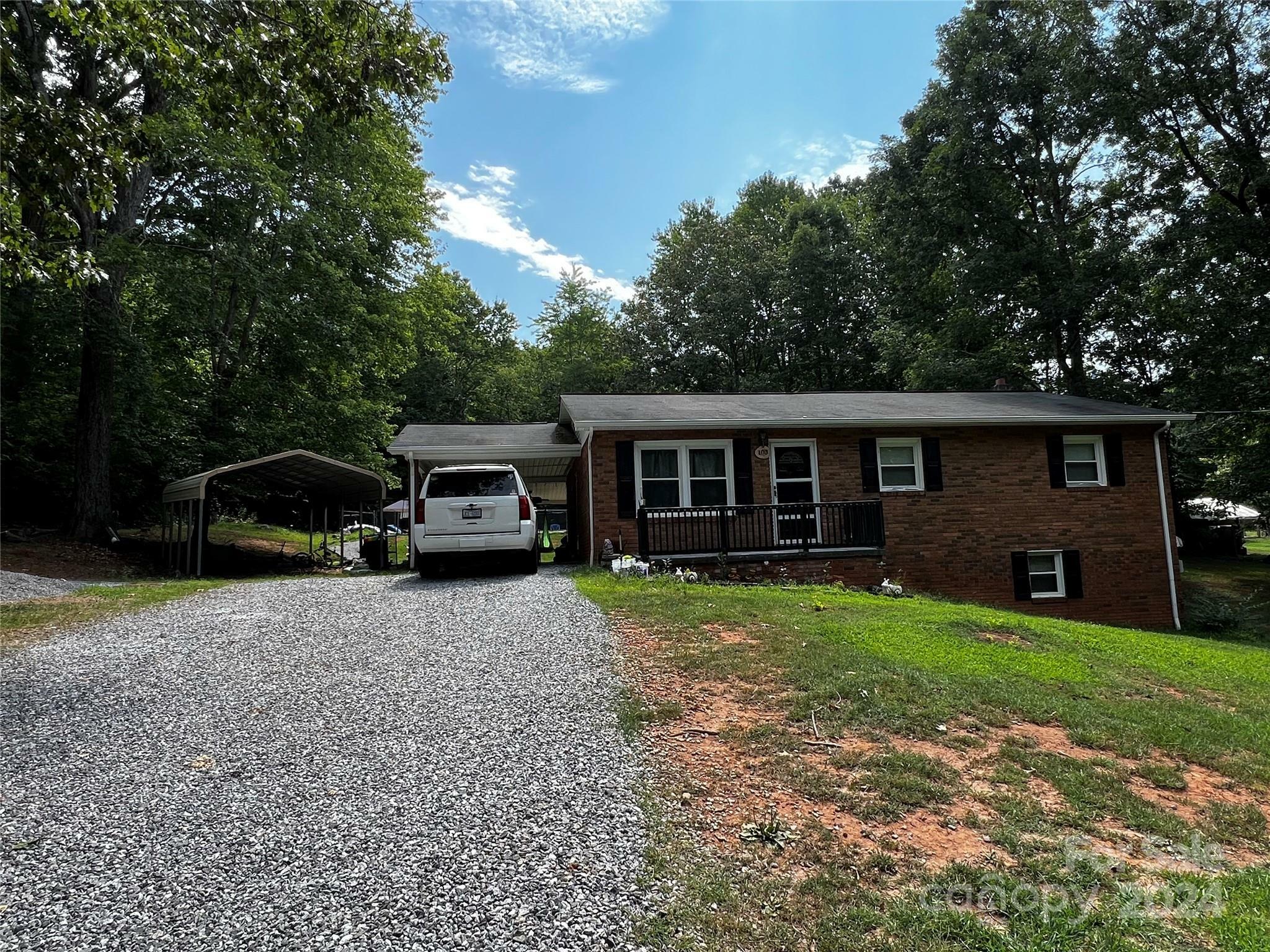 Property Photo:  103 Lynn Wood Street  NC 28655 