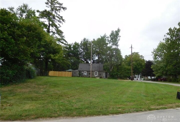 829 Englewood Drive  Englewood OH 45322 photo
