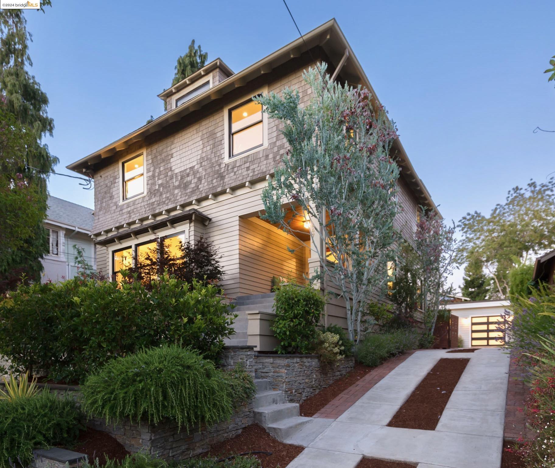Property Photo:  6474 Benvenue Ave  CA 94618 