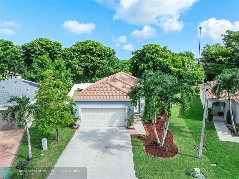 Property Photo:  1201 SW 46th Way  FL 33442 