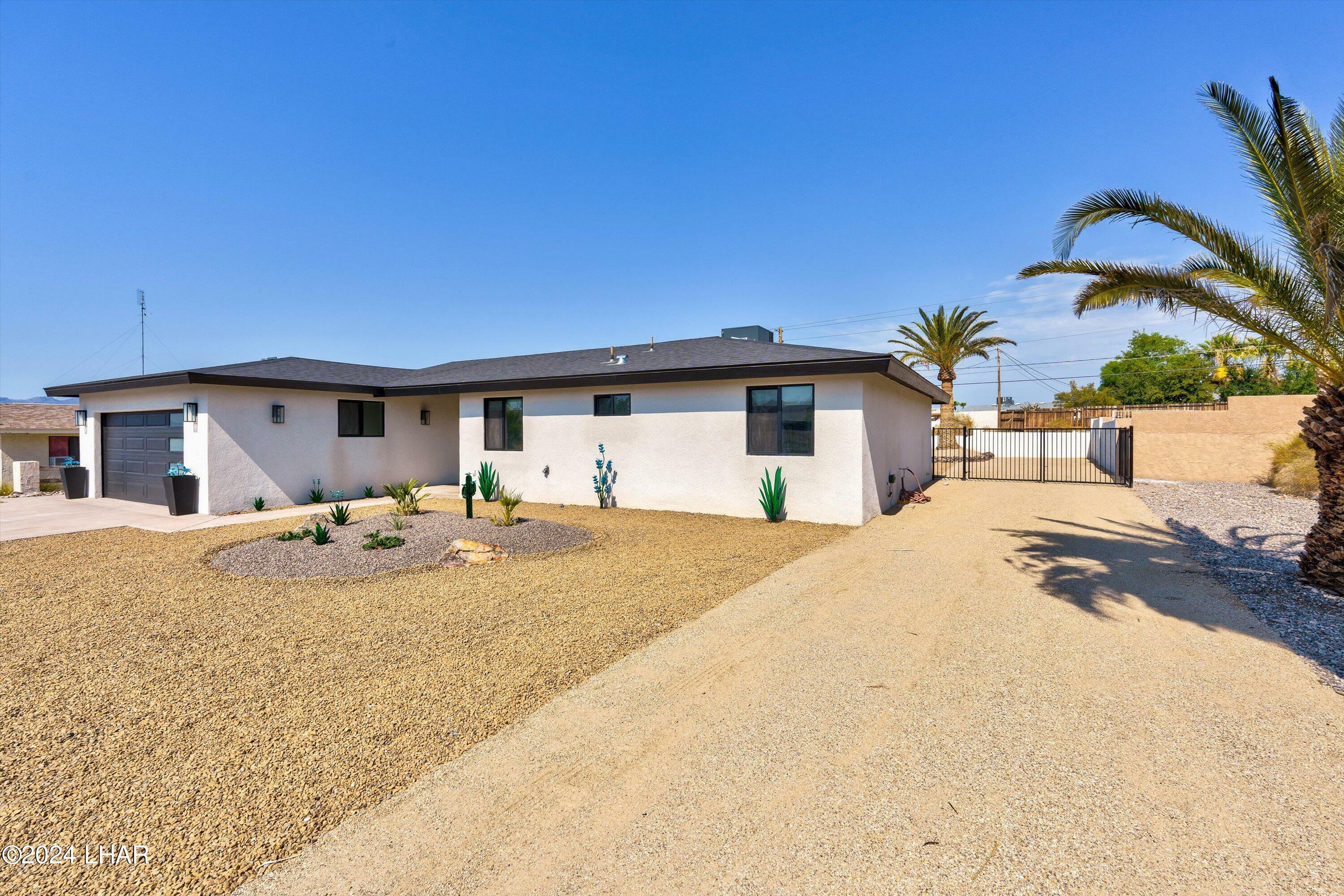 Property Photo:  3017 Silversmith Dr  AZ 86406 