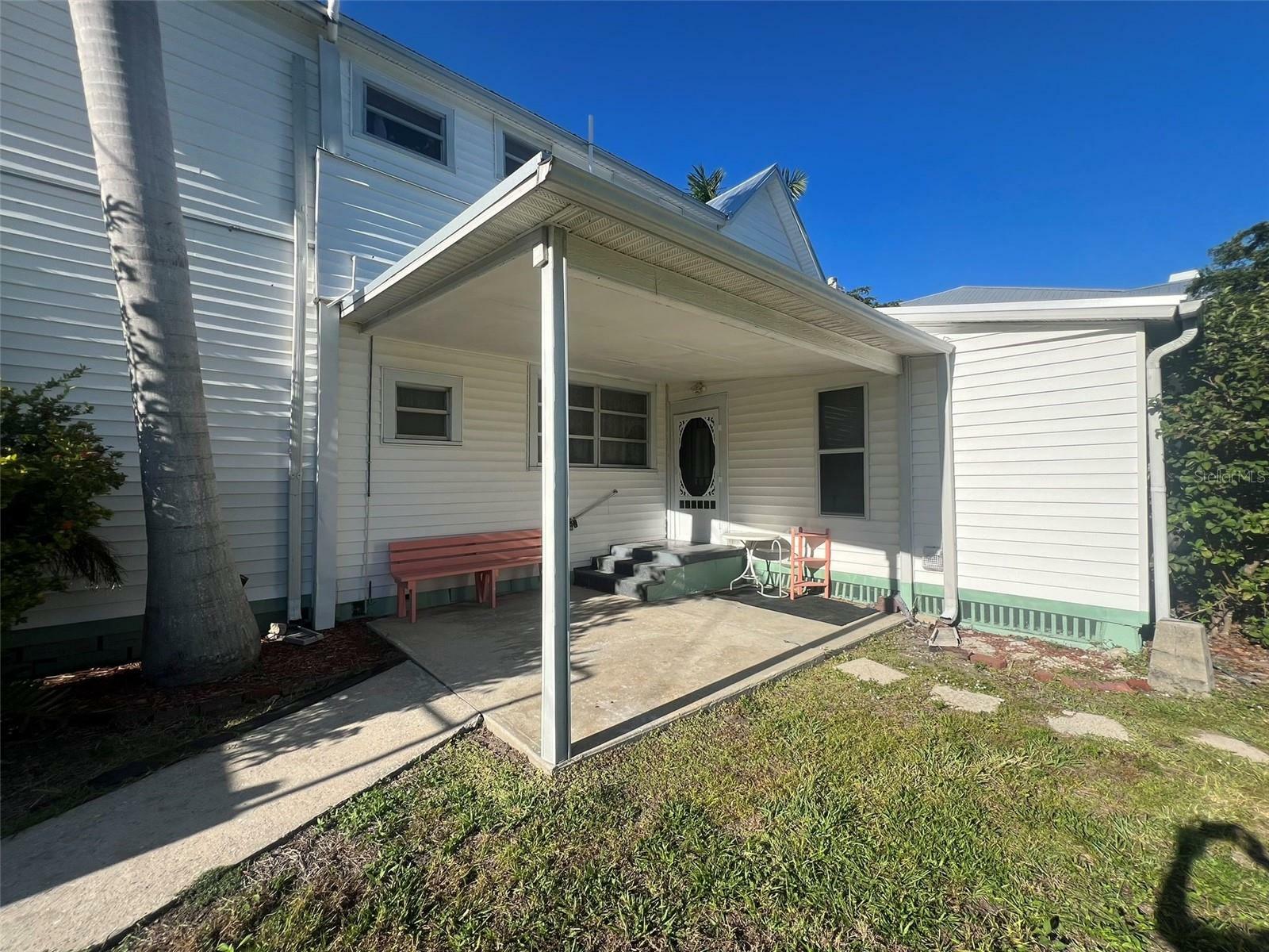 Property Photo:  565 W Retta Esplanade A  FL 33950 