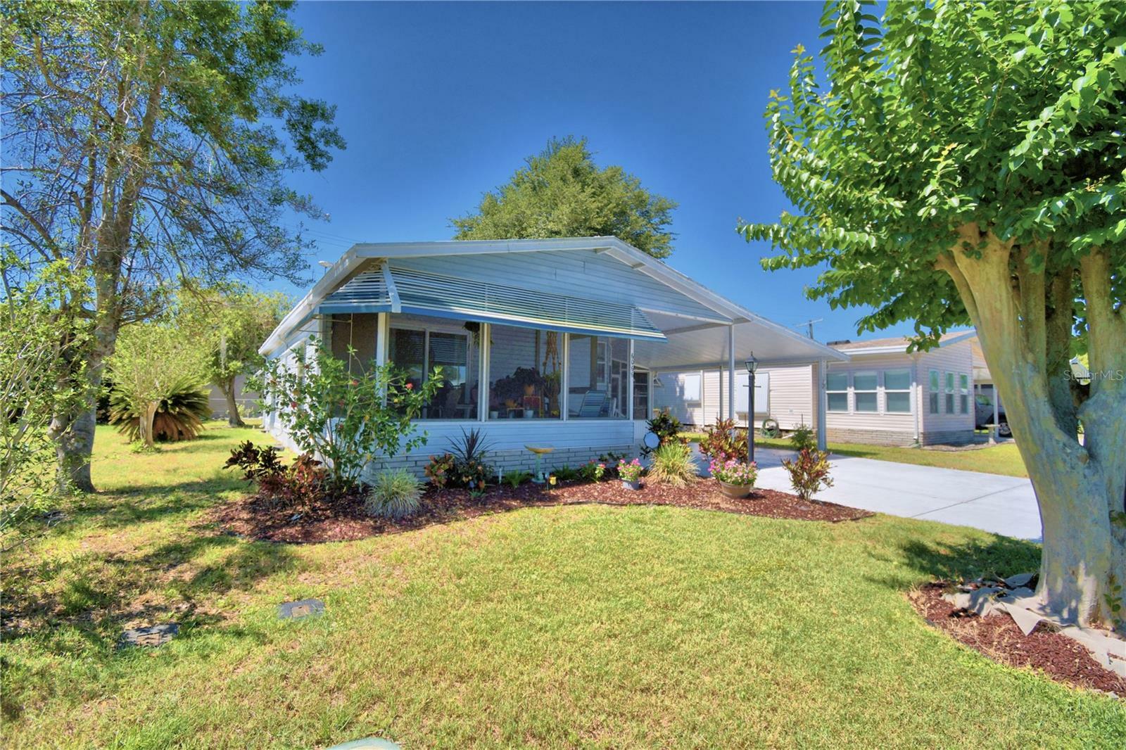 Property Photo:  6066 Southern Oaks Drive SE  FL 33884 