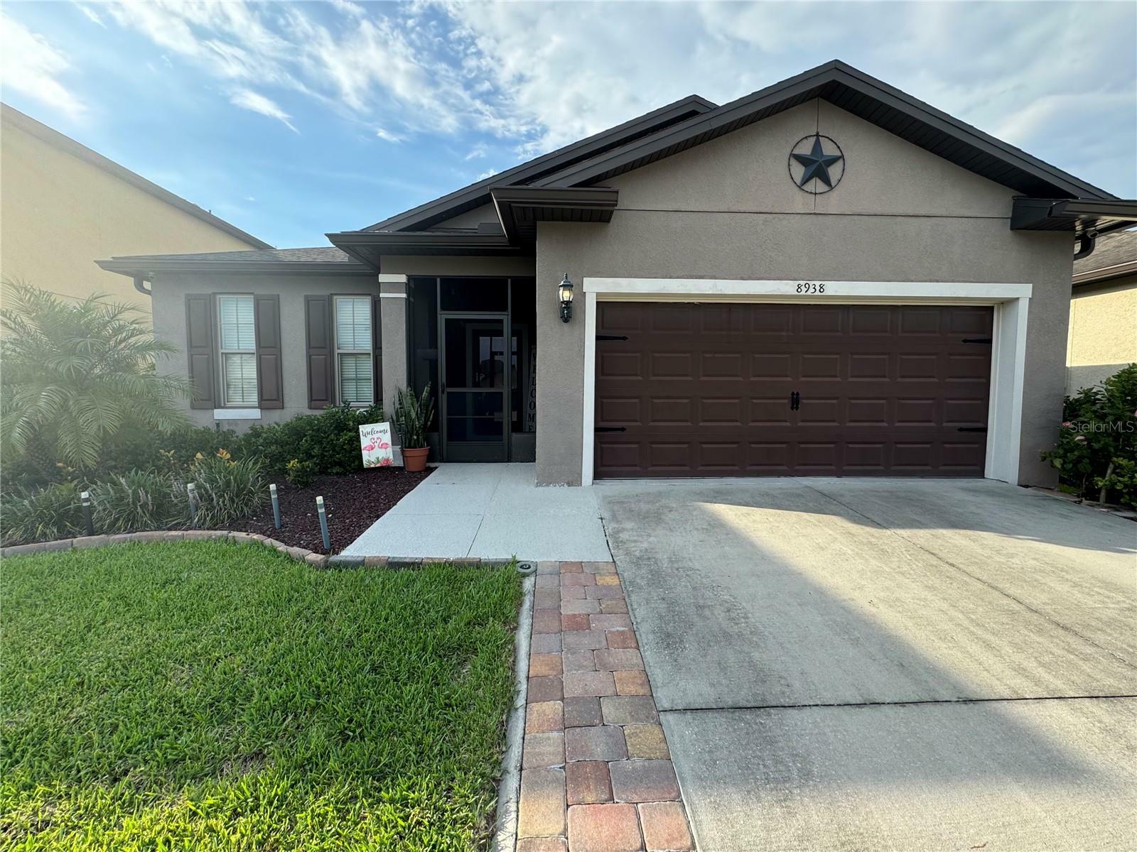 Property Photo:  8938 Hinsdale Heights Drive  FL 33868 