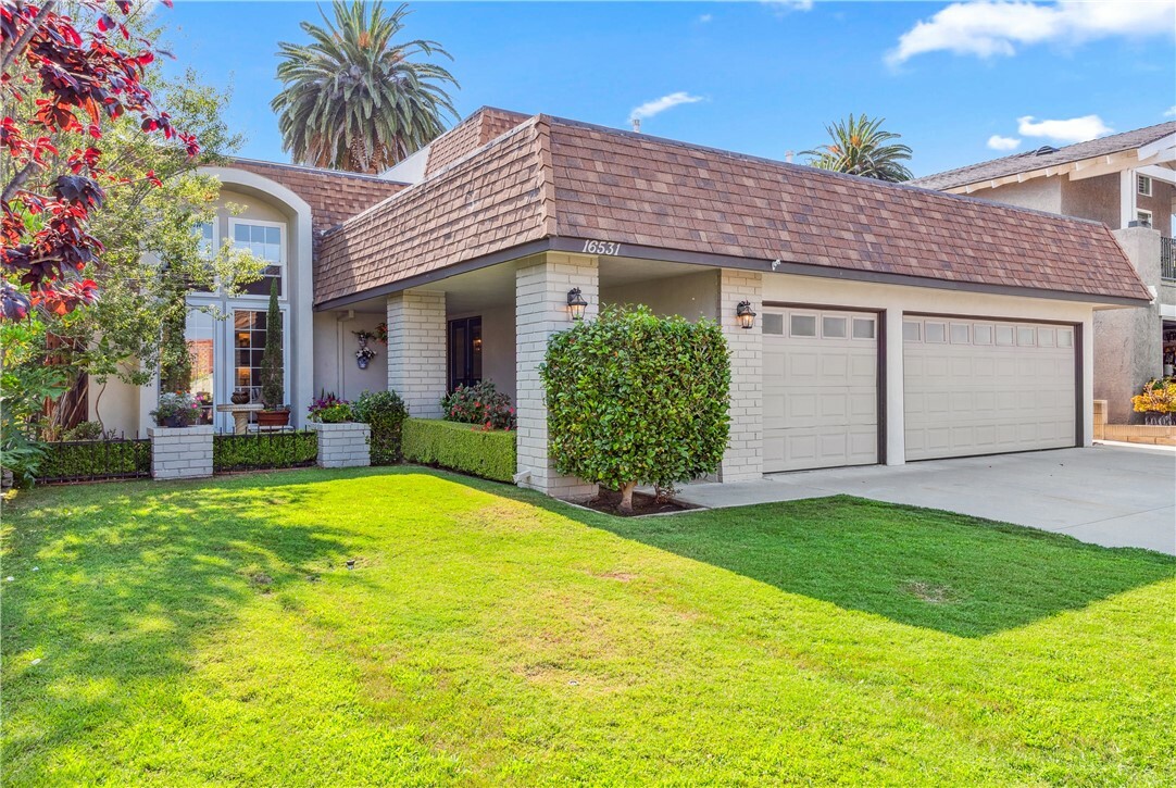 Property Photo:  16531 Charleyville Circle  CA 92649 