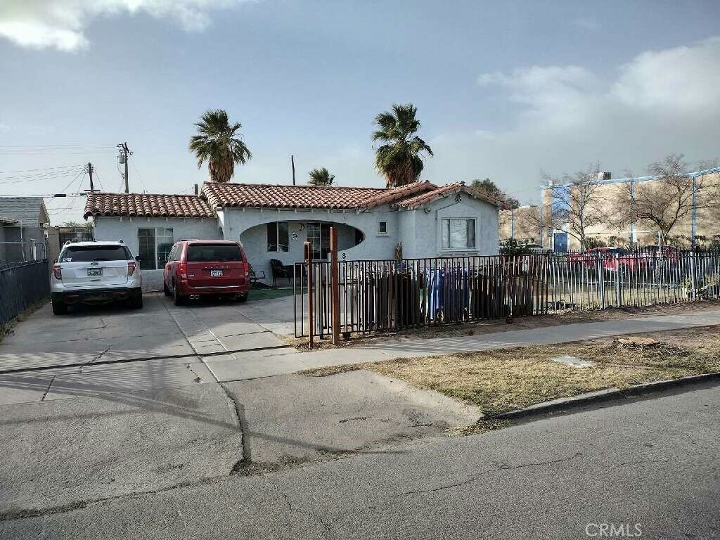 Property Photo:  893 893 1/2 W Brighton Avenue  CA 92243 