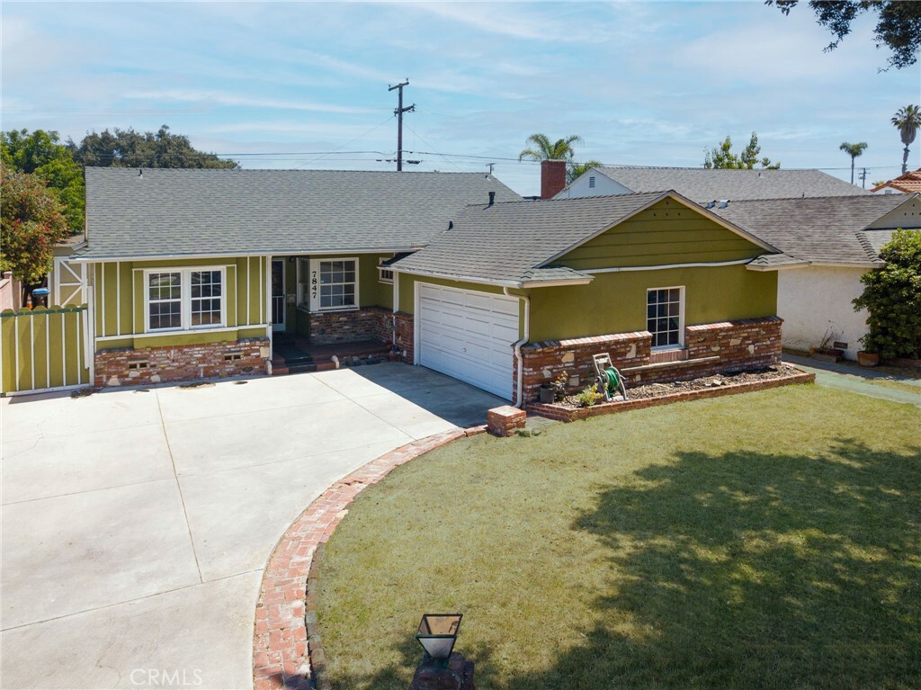 Property Photo:  7847 Dalen Street  CA 90242 