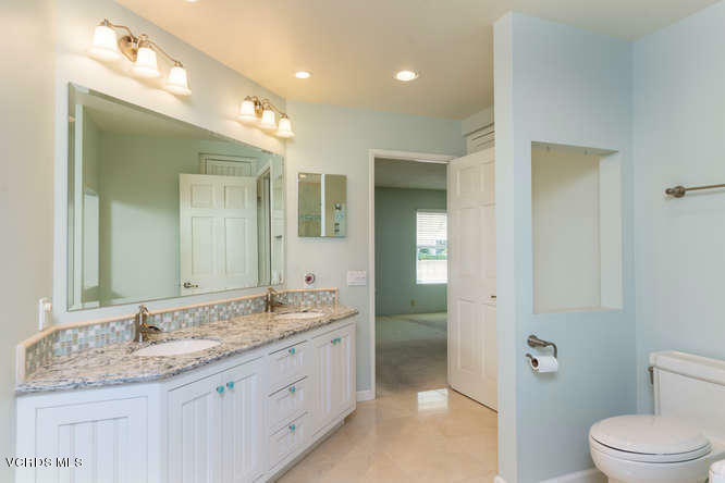 Property Photo:  975 W Telegraph Road 129  CA 93060 