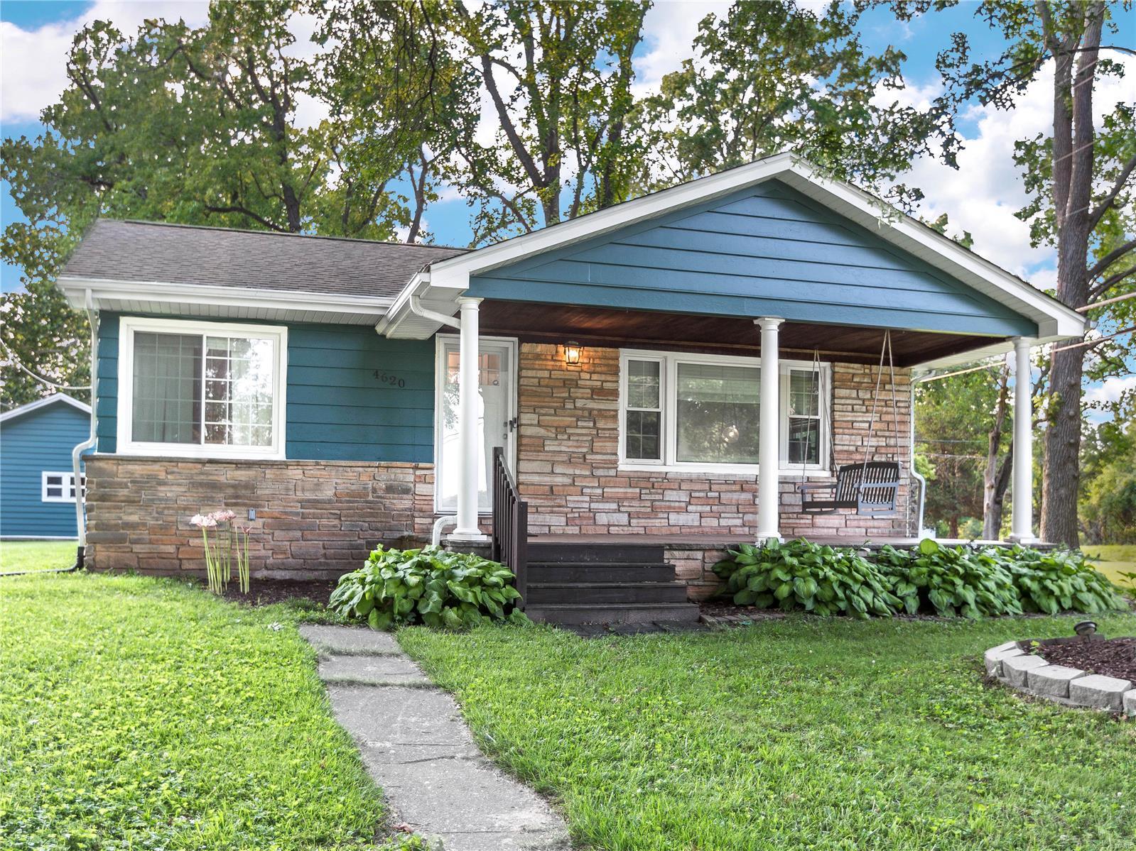 Property Photo: 4620 Horseshoe Ln IL 62025