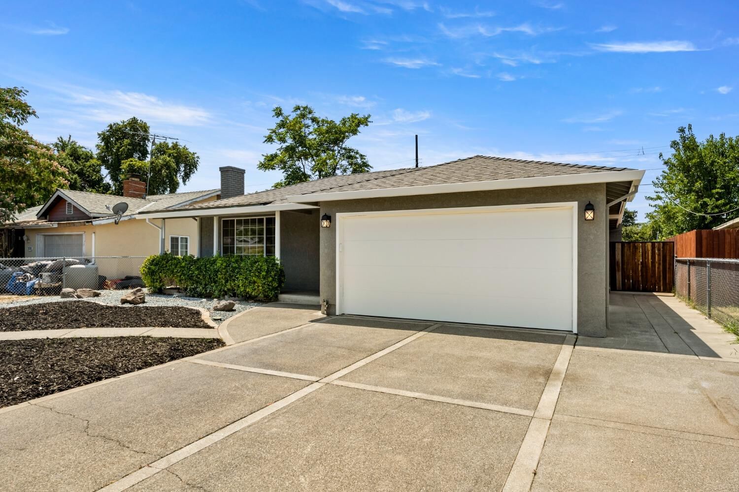 Property Photo:  3321 Barcon Way  CA 95838 