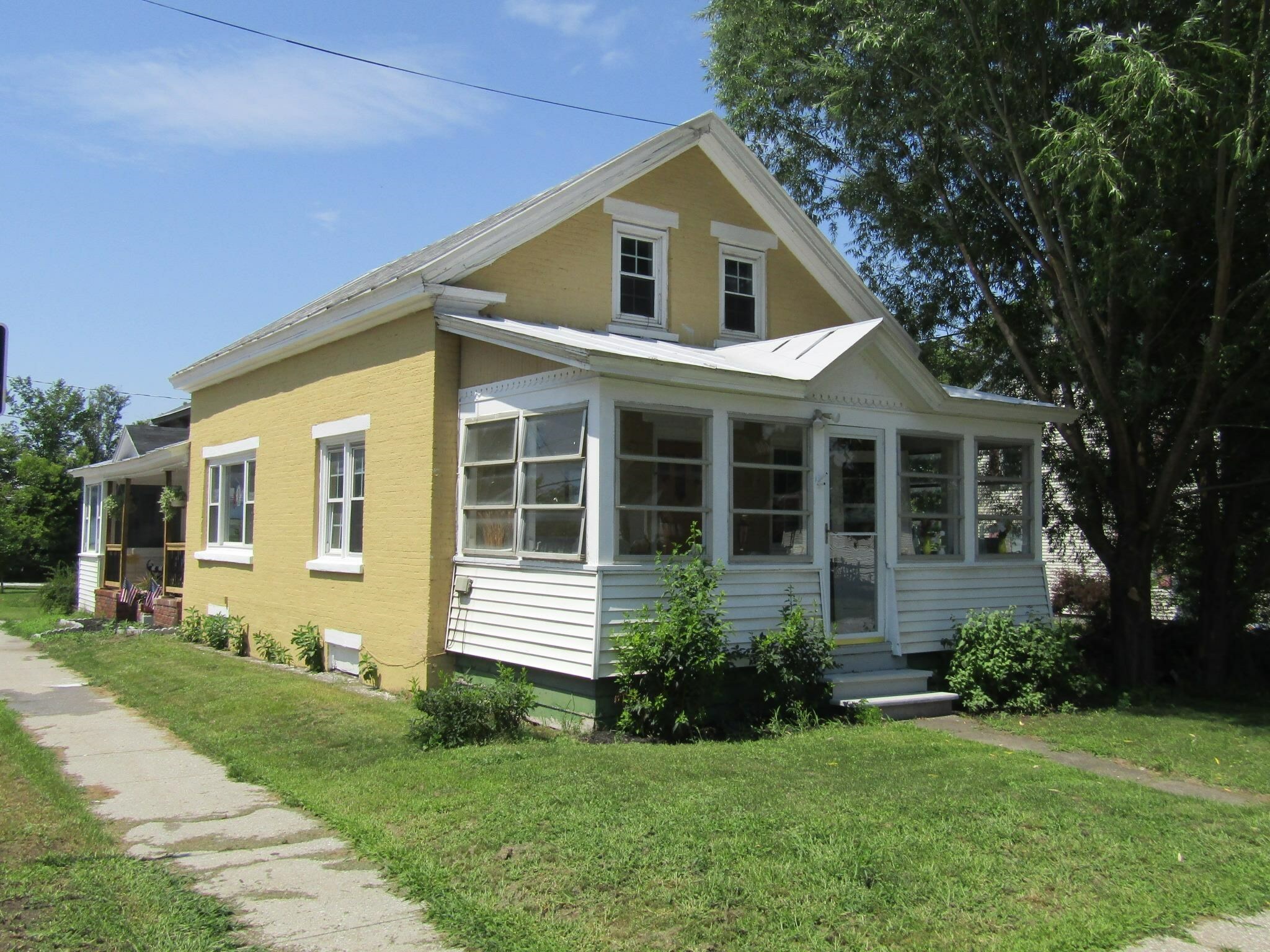 Property Photo: 12 Broadway Street VT 05488