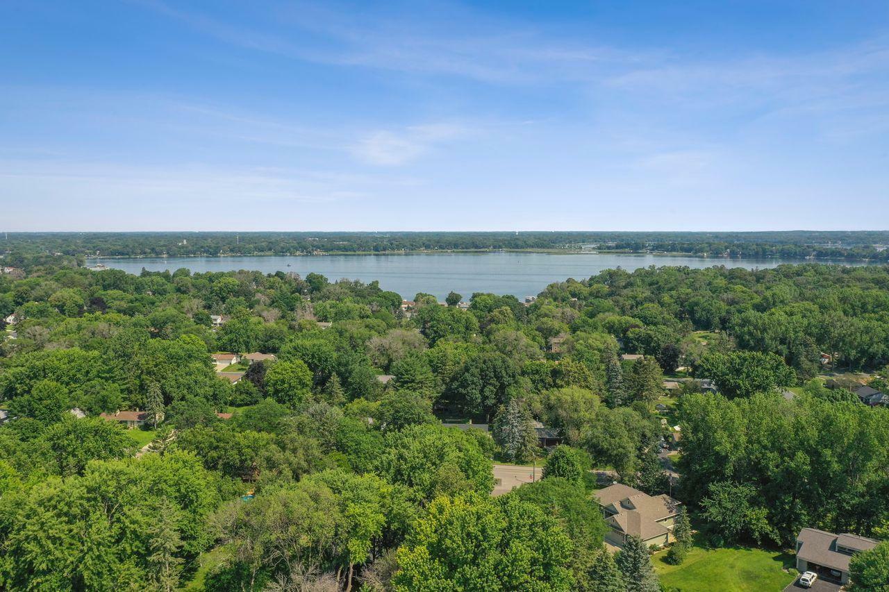 Property Photo:  4040 Lakehill Circle  MN 55110 