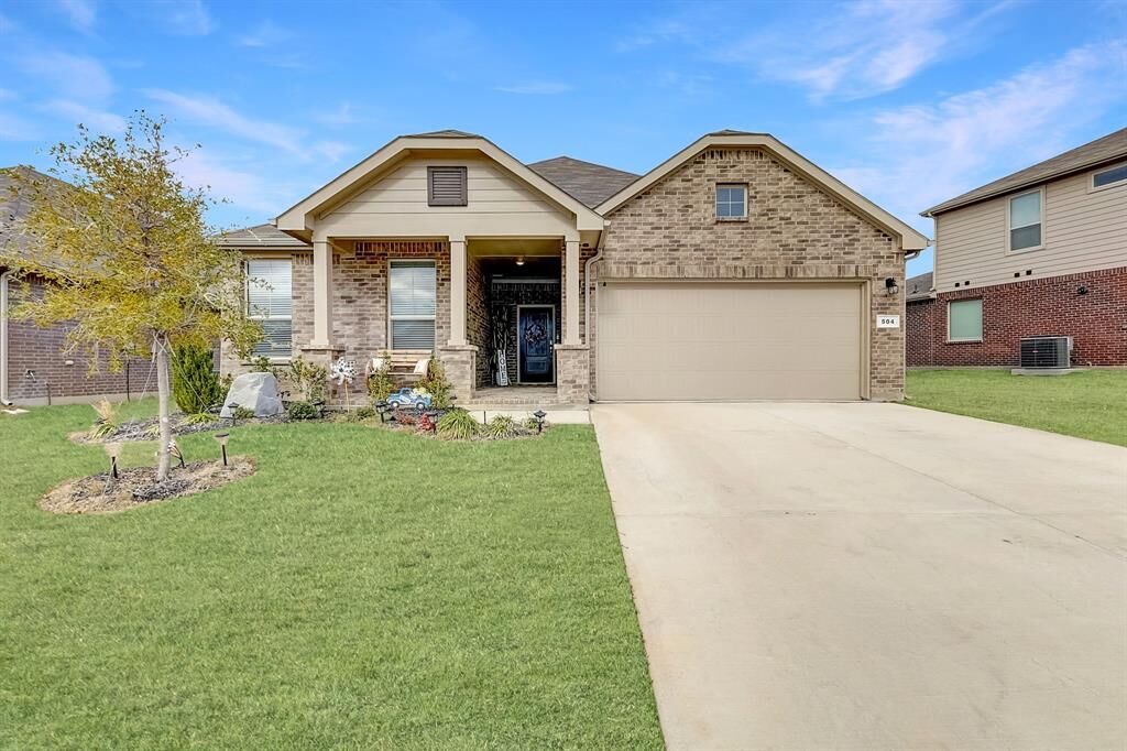 Property Photo:  504 Watson Lane  TX 76210 