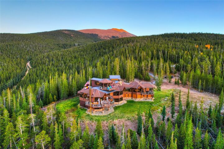 Property Photo:  300 Little Sallie Barber Trail  CO 80424 