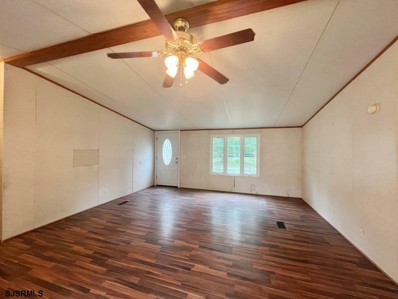 Property Photo:  105 Hollywood Dr  NJ 08234 