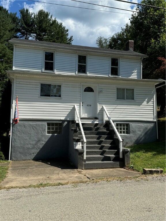 Property Photo:  454 Ferguson Rd  PA 15431 