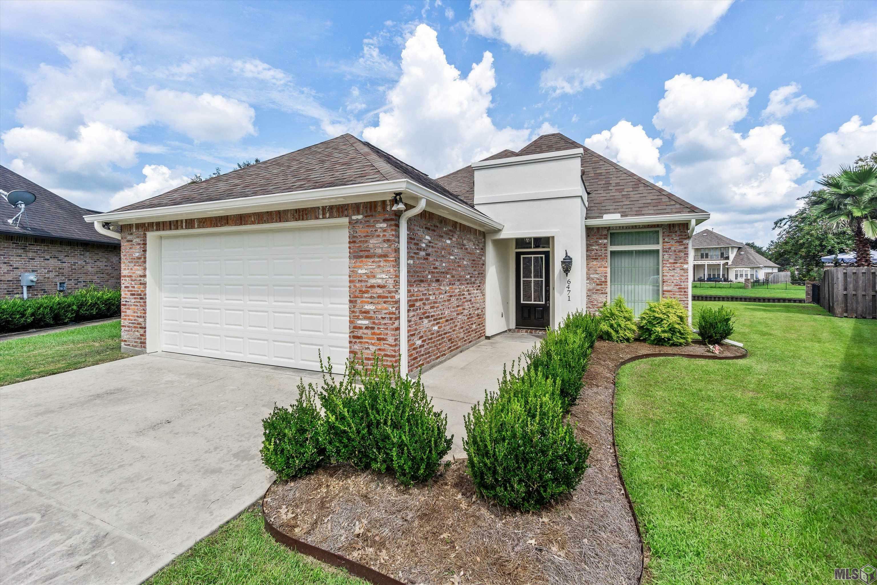 Property Photo: 6471 Patio Ct LA 70737