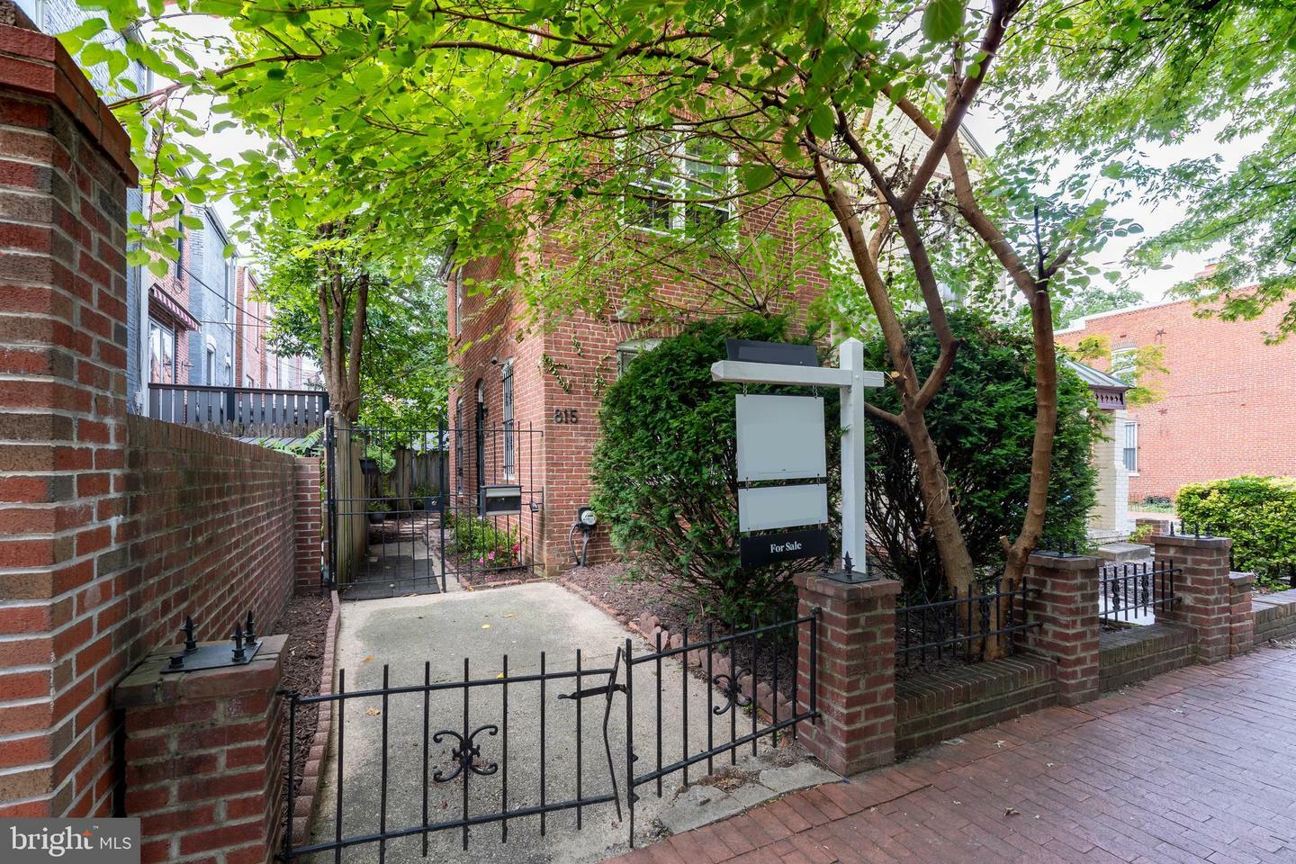 Property Photo:  815 G Street NE  DC 20002 