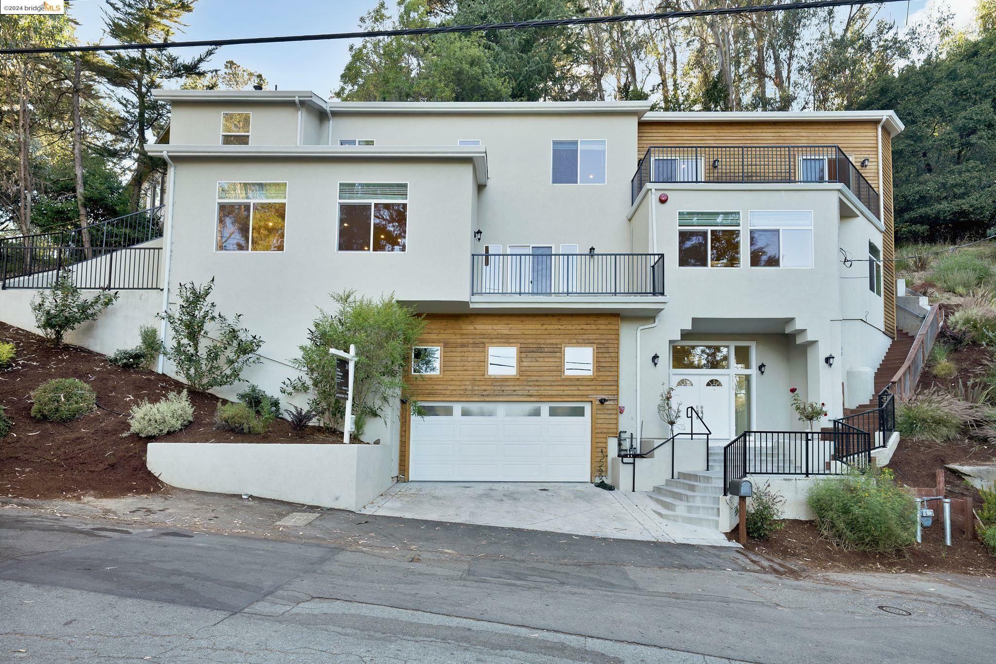 Property Photo:  5915 Balboa Dr.  CA 94611 