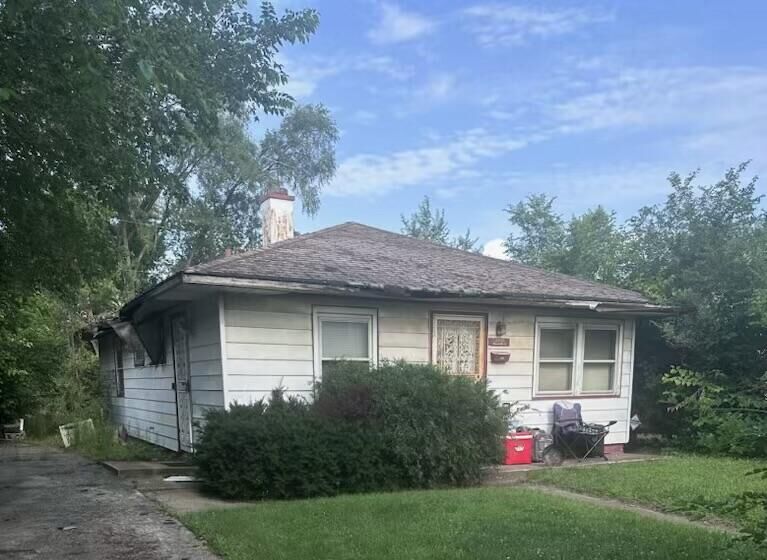 Property Photo:  2050 Roosevelt Street  IN 46404 