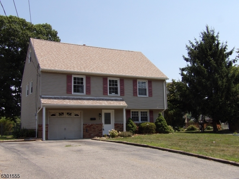 Property Photo:  5 Harding Ave  NJ 07442 