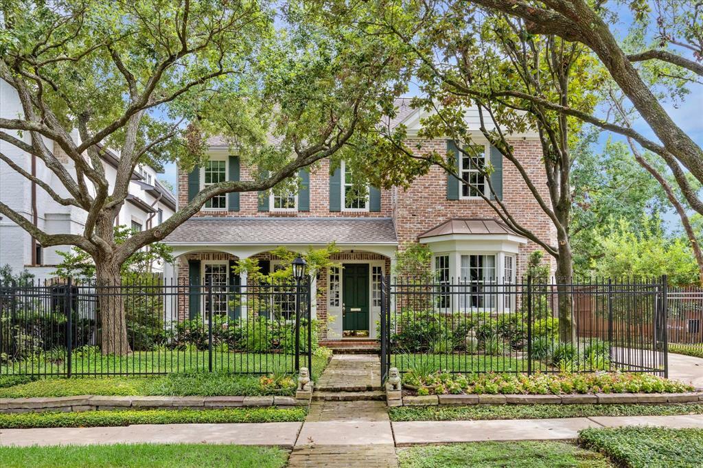 Property Photo:  2331 Bolsover Street  TX 77005 