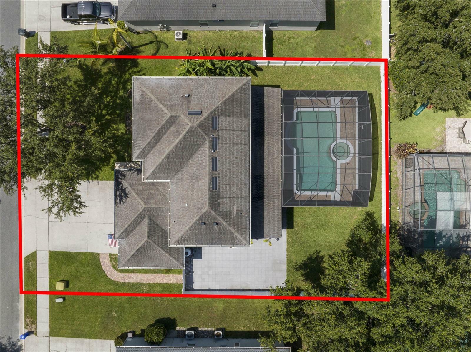 Property Photo:  818 Shadowmoss Drive  FL 34787 