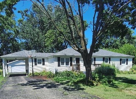 Property Photo: 15258 Walnut Drive IL 60015