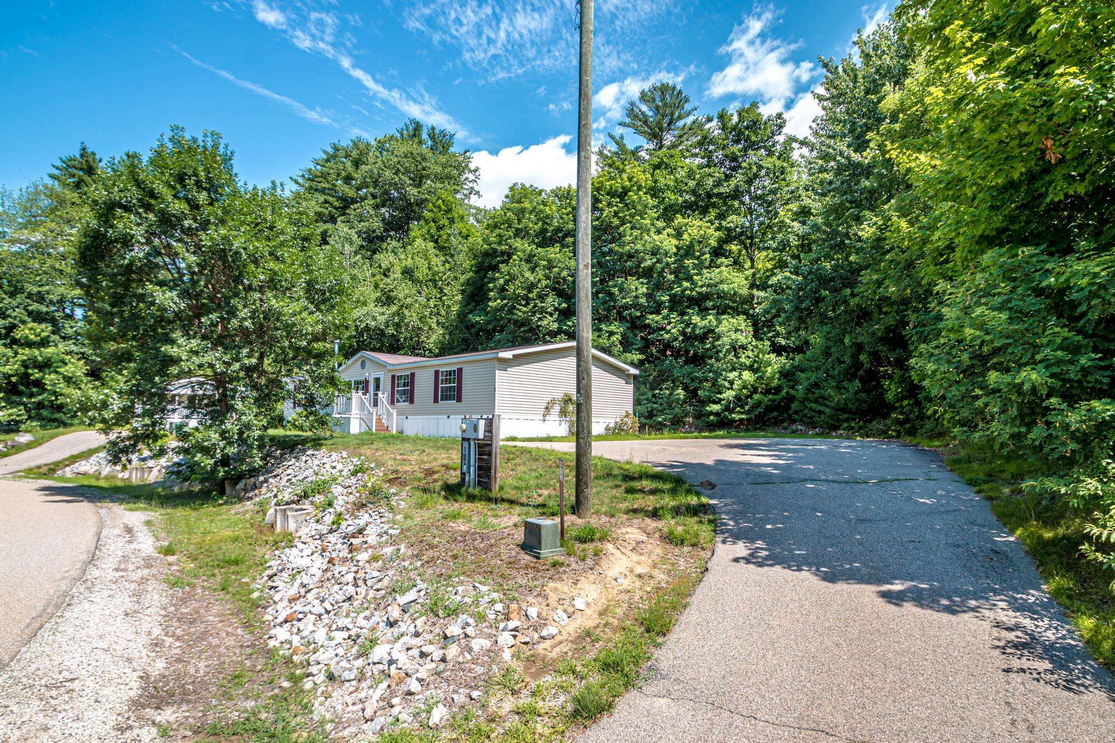 Property Photo:  20 Lighthouse Lane  NH 03818 