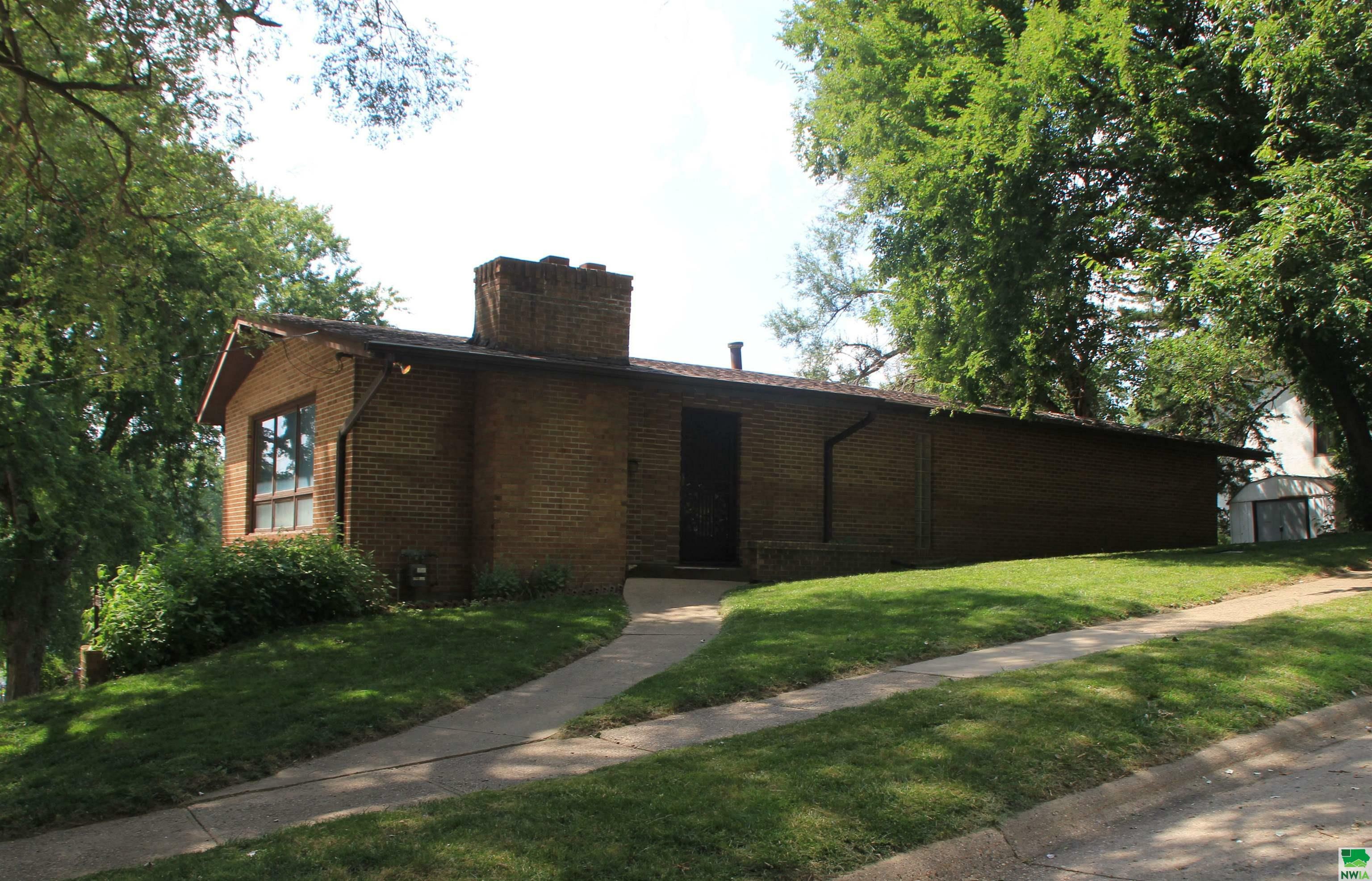 Property Photo:  4223 Peters  IA 51106 