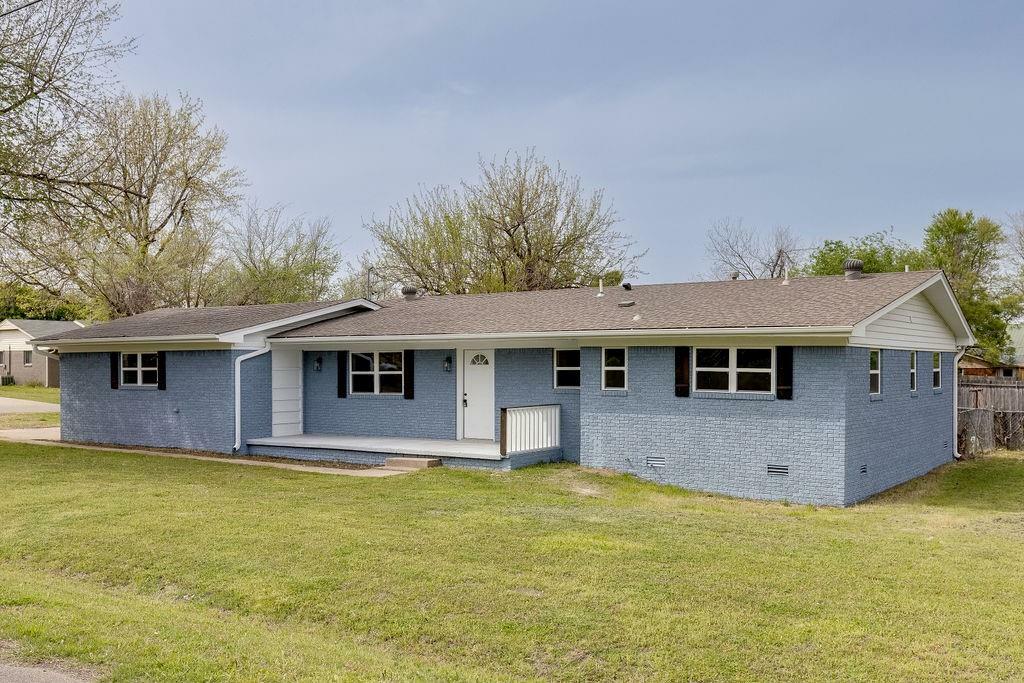 Property Photo:  821 S Pauline Avenue  OK 73036 