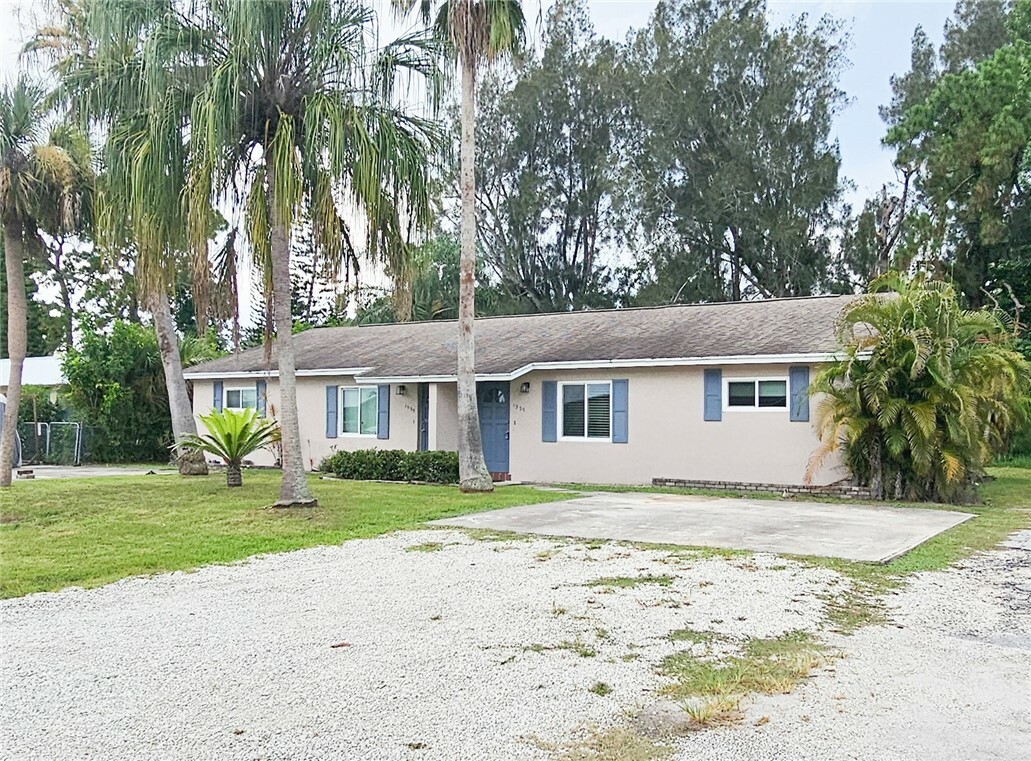 Property Photo:  1527 41st Avenue  FL 32960 