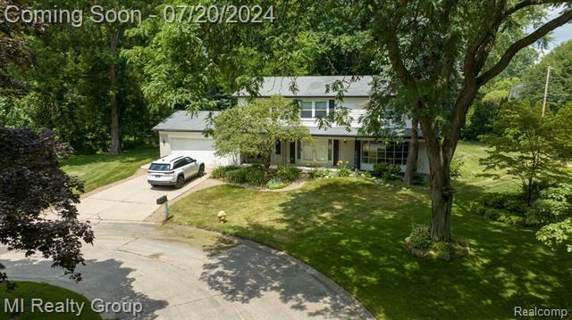 Property Photo:  37296 Maple Leaf  Court  MI 48036 