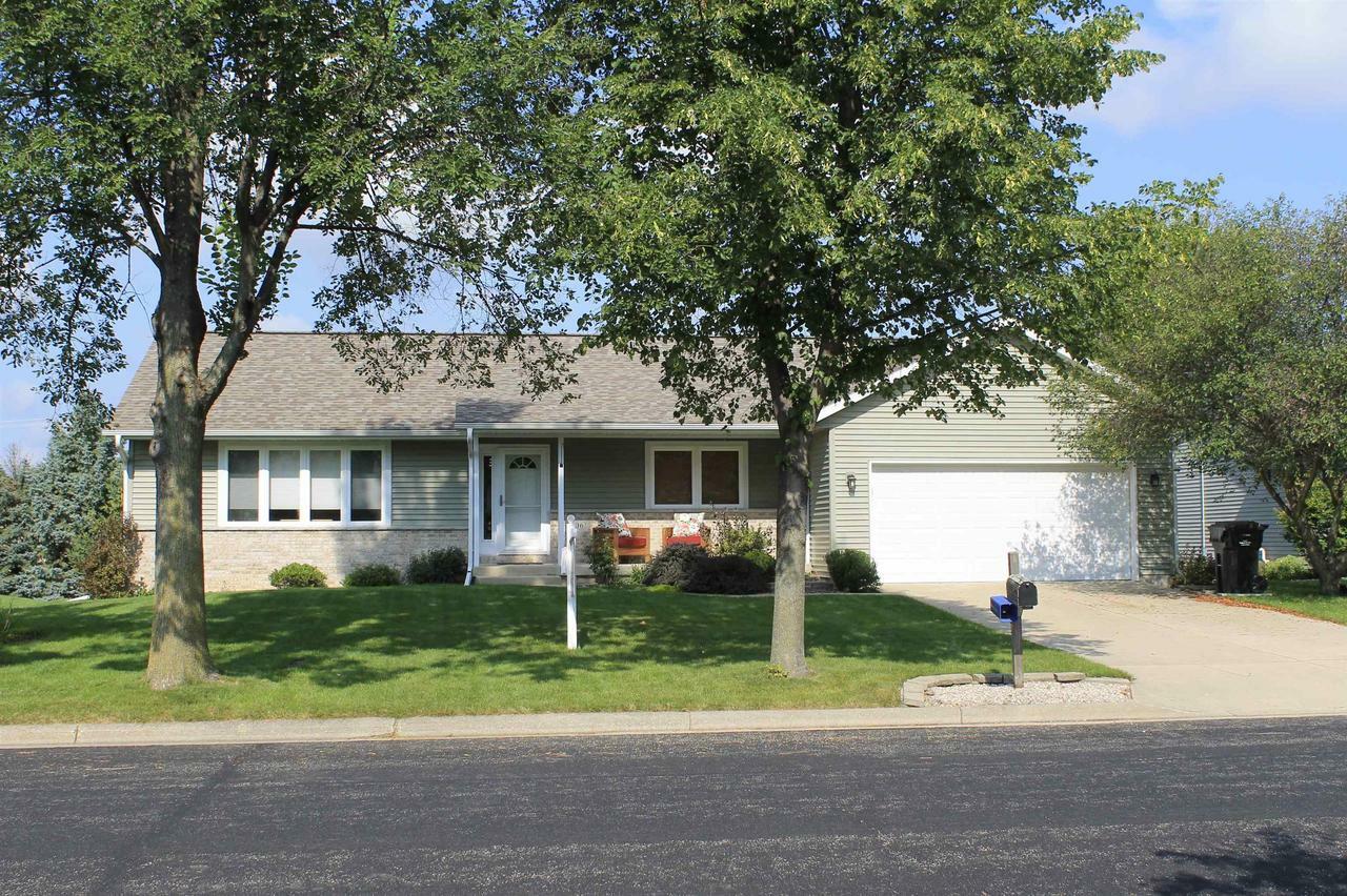 Property Photo:  606 Tanglewood Drive  WI 53532 