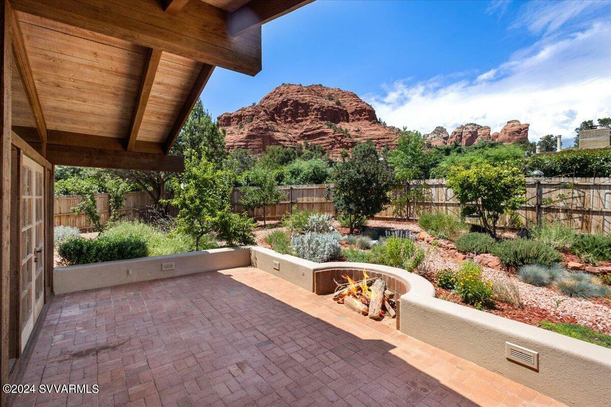 Property Photo:  750 Mountain Shadows Drive  AZ 86336 