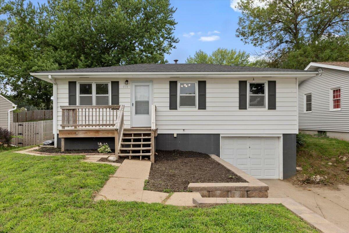 Property Photo:  908 N Linn  Street  IA 51534 