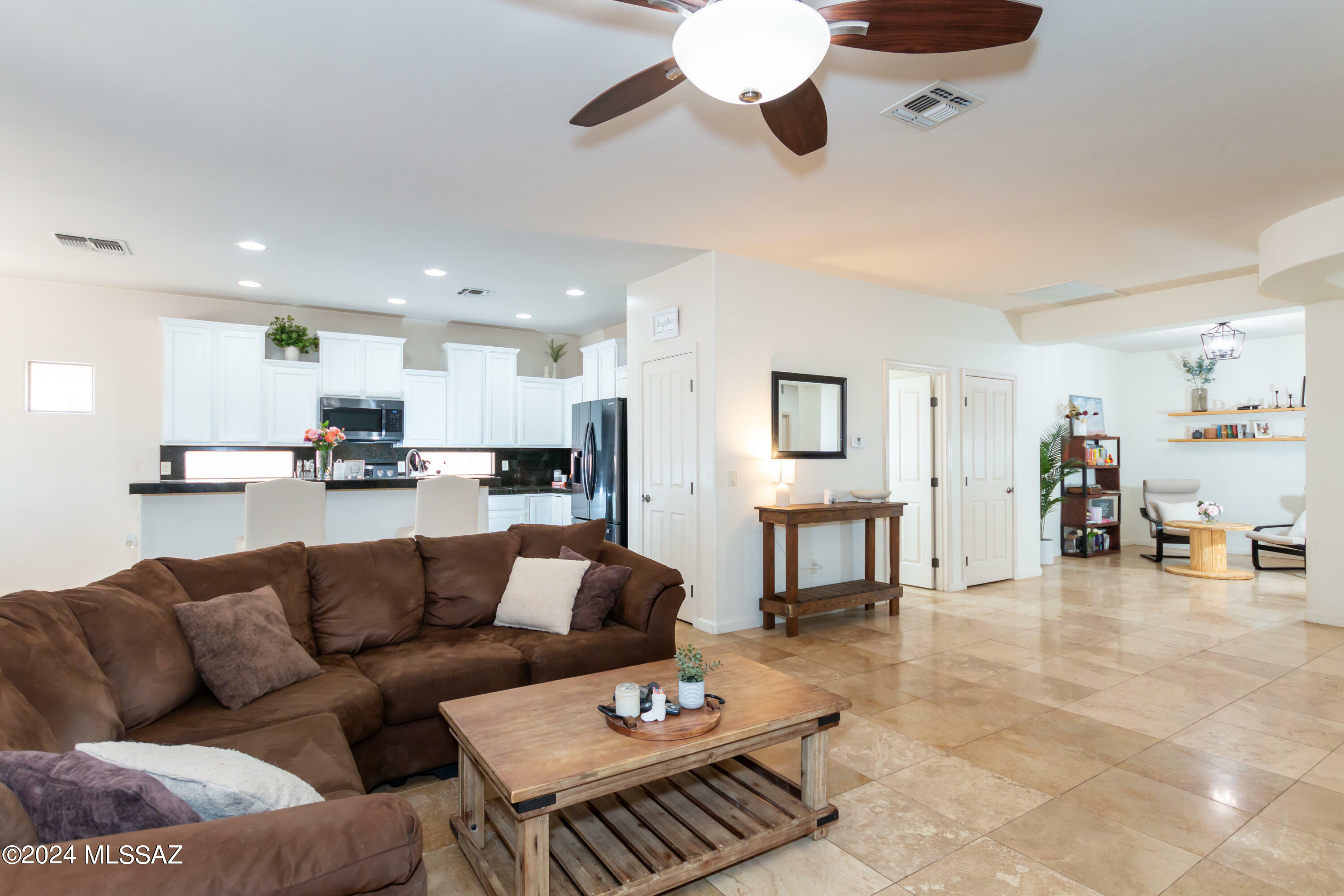 Property Photo:  8294 N Amber Burst Drive  AZ 85743 