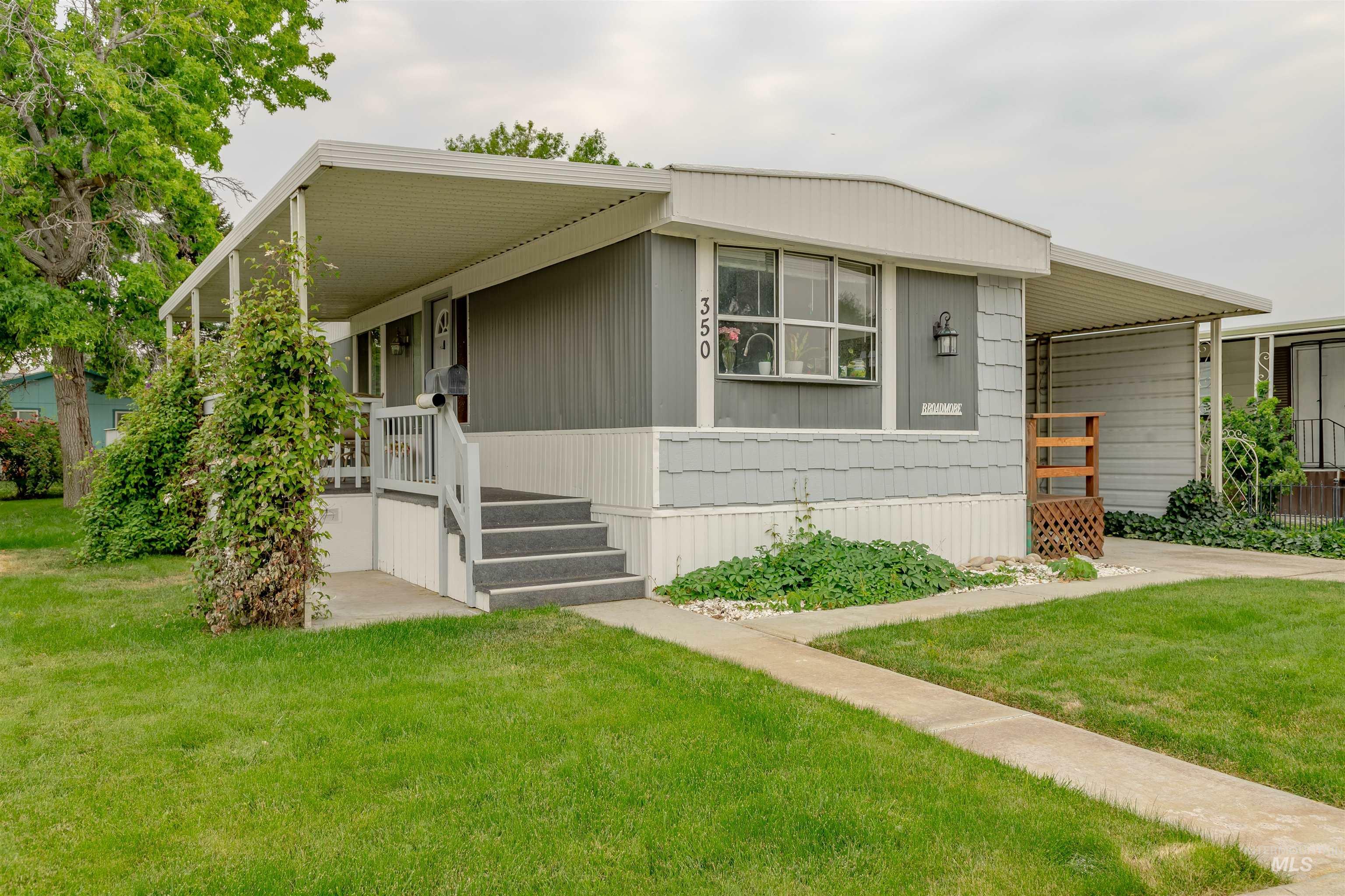 Property Photo: 350 W Oak Circle ID 83713
