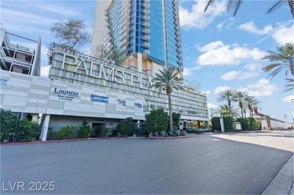 Property Photo:  4381 West Flamingo Road 5121  NV 89103 